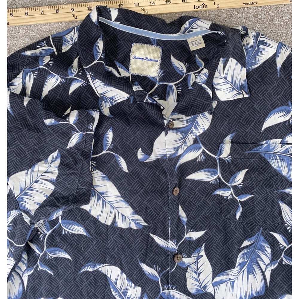 Tommy Bahama 100% Silk Black Button Up Mens Shirt XXL Hawaiian/Floral Loud Print